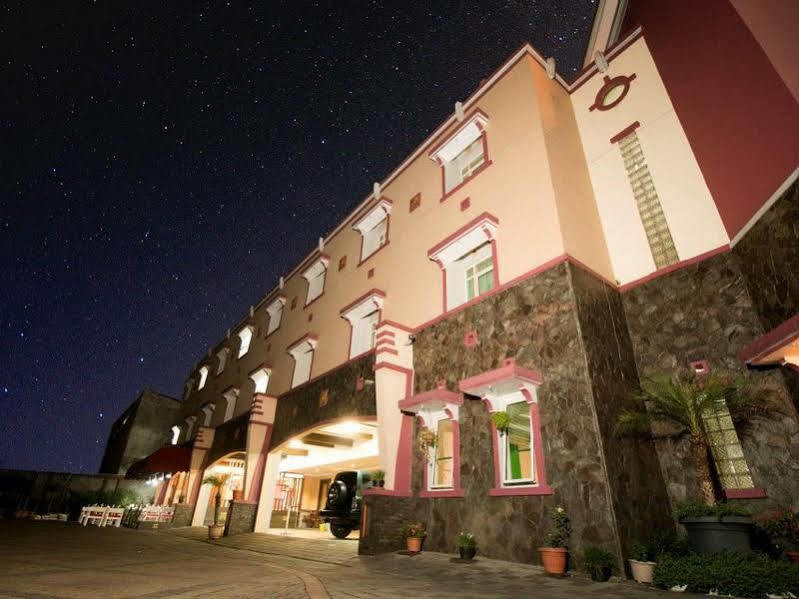 Amellia Pasteur Hotel Bandung Bagian luar foto